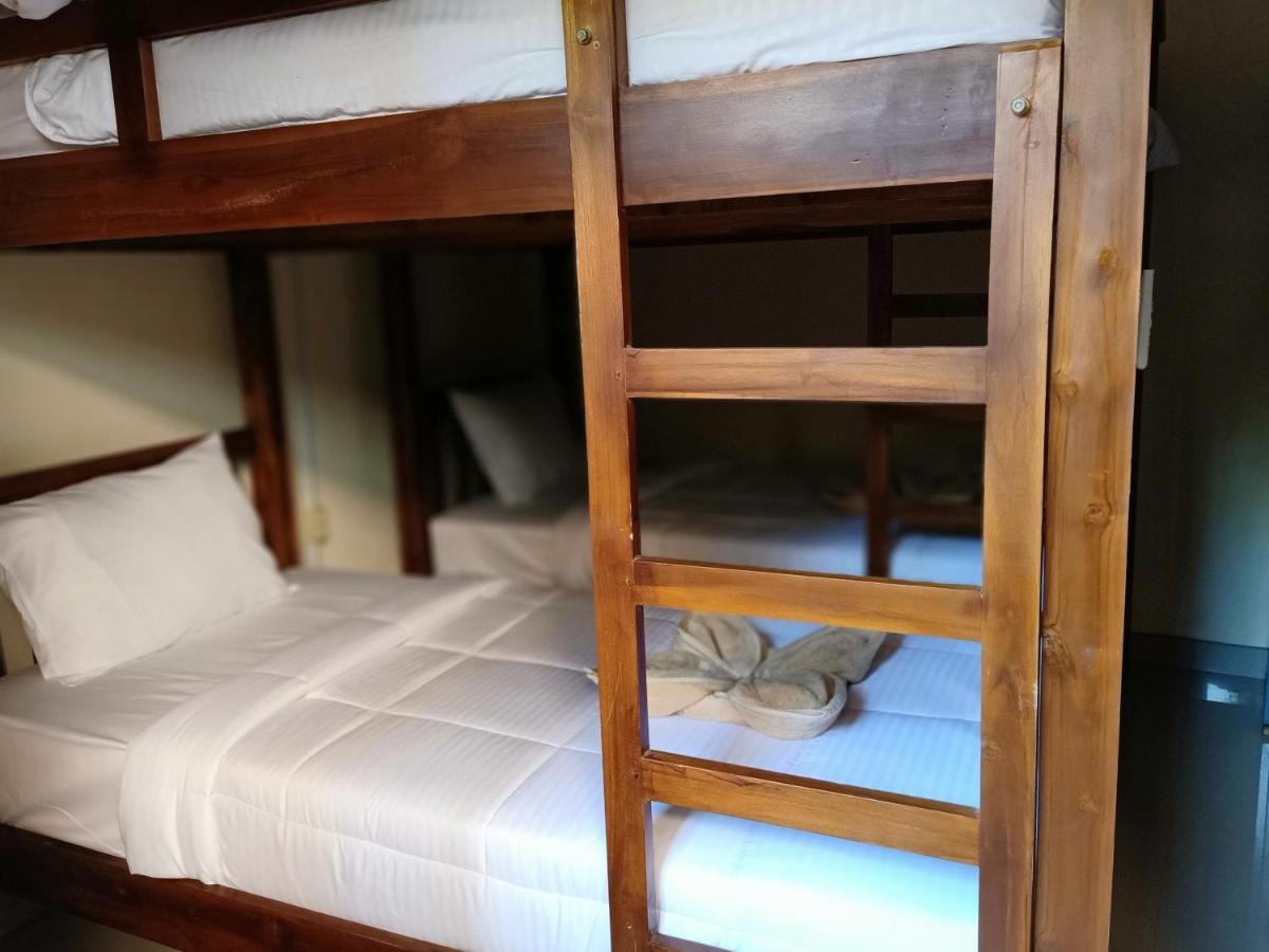 Happy Penida Hostel 2 Toyapakeh エクステリア 写真